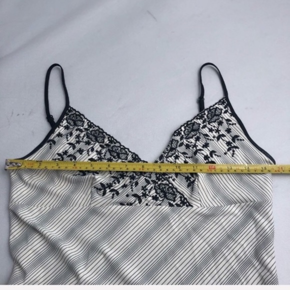 Express Y2K black and cream sequin adjustable strap camisole top - Picture 7 of 8
